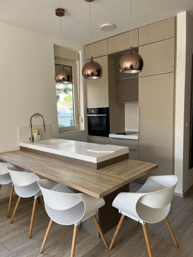 Apartment Atina Apartment, Centre ,luxurious, Bright, Parking