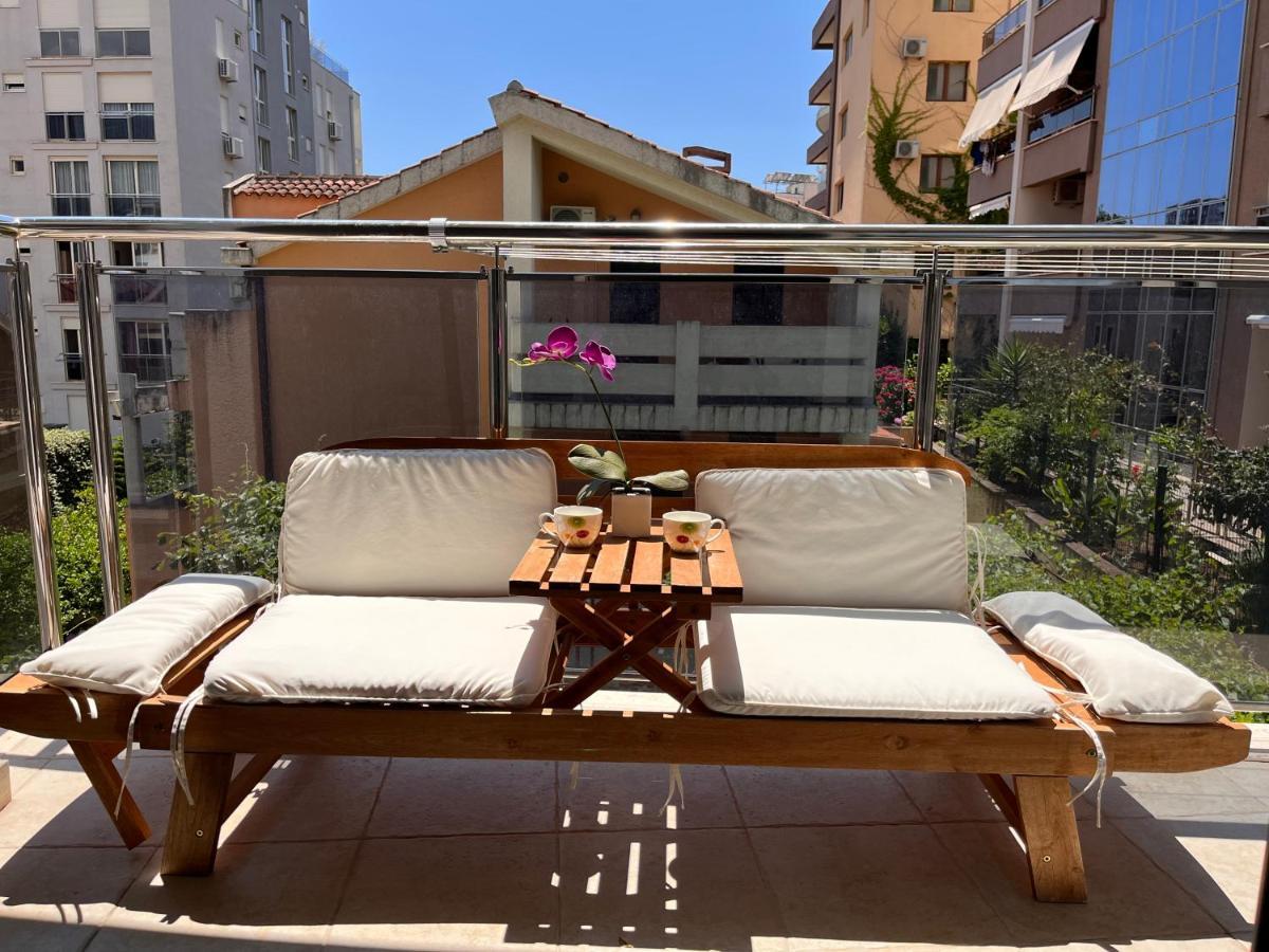 Atina Apartment, Centre ,luxurious, Bright, Parking Budva