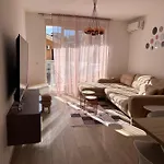 Atina Apartment, City Centre Budva ,Luxurious, Bright, Parking